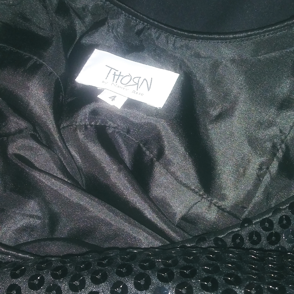 Thorn sequins silk open back black dress - Picture 8 of 8